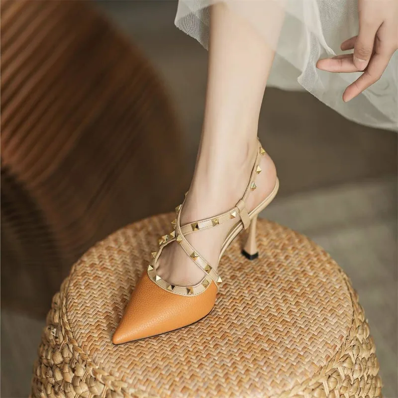 2025 Summer Fashion Women's Closed Toe Sandals Sexy Rivet Thin Heels Buckle Strap Sandals for Outdoor Party Wear Shallow Pumps
2025 Summer Fashion Women's Closed Toe Sandals Sexy Rivet Thin Heels Buckle Strap Sandals for Outdoor Party Wear Shallow Pumps