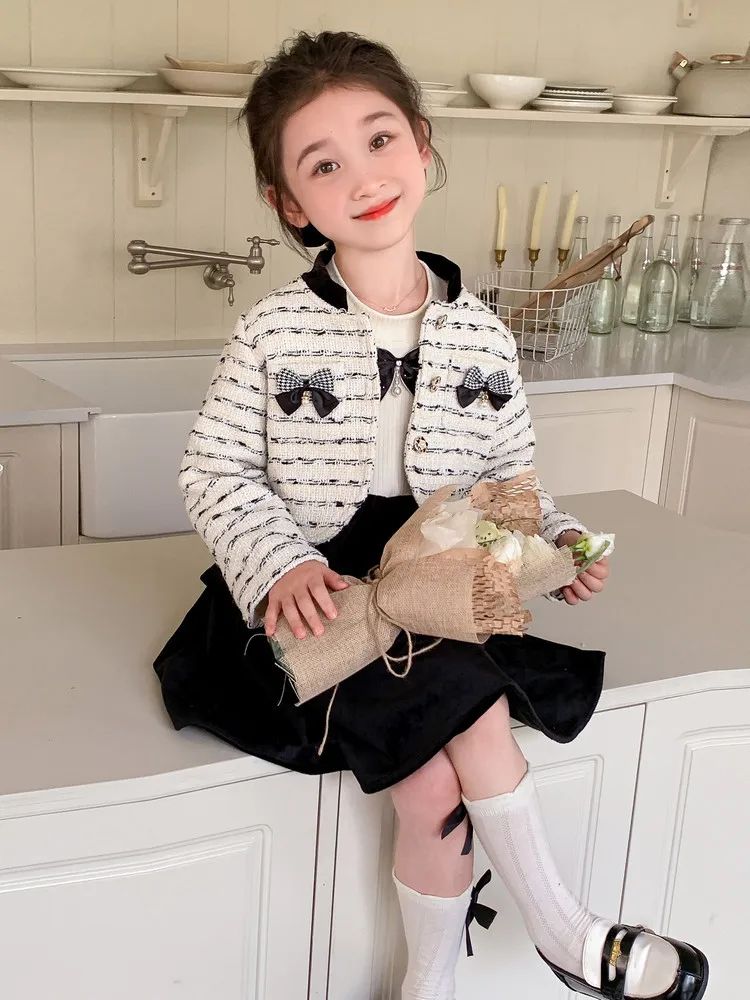 Girls' Bowknot Dress Set Spring and Autumn New Fashionable Sweet Two-Piece Set for Baby Girls
Girls' Bowknot Dress Set Spring and Autumn New Fashionable Sweet Two-Piece Set for Baby Girls