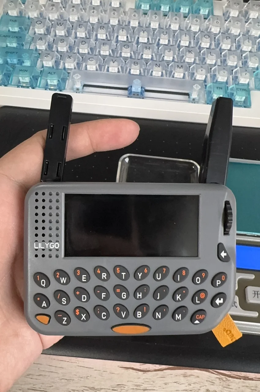ESP32-S3 LoRa SX1262 2.3 inch ST7796 IPS LCD Wireless RF Module Dual-mode RFID/NFC RTC GNSS Al Programmable Handheld AIoT Device
ESP32-S3 LoRa SX1262 2.3 inch ST7796 IPS LCD Wireless RF Module Dual-mode RFID/NFC RTC GNSS Al Programmable Handheld AIoT Device
