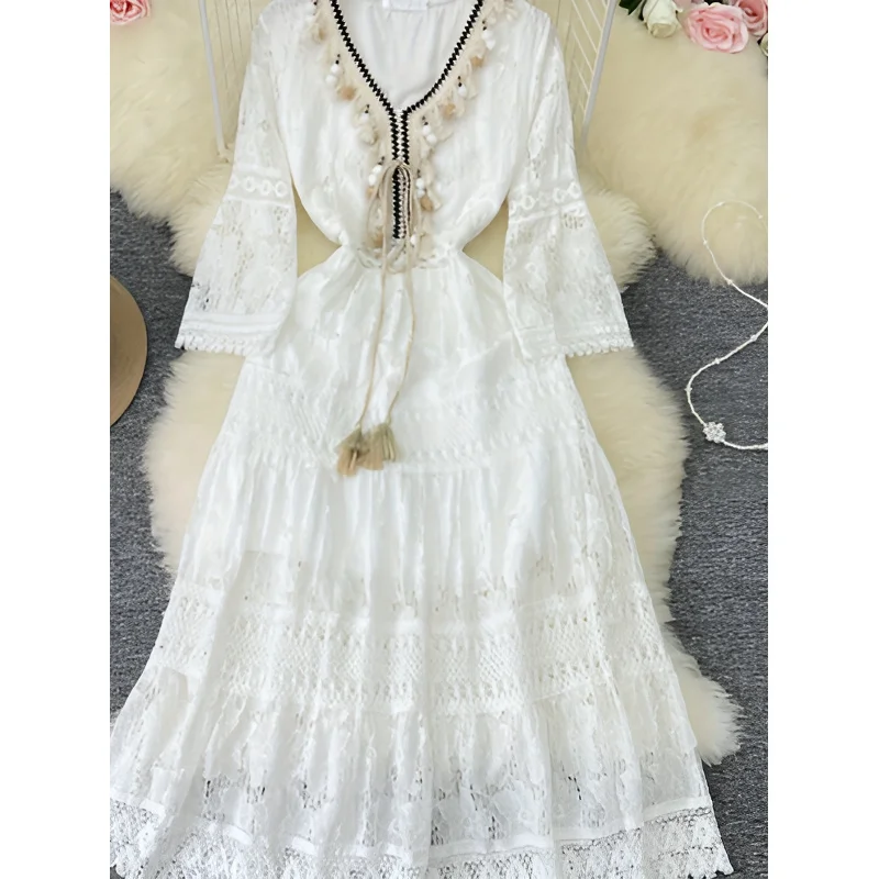 Women's Beige Floral Lace Dress - Elegant Pleated Retro Evening Gown with Hook Front & Layered Skirt, New Arrival Party Wear
Women's Beige Floral Lace Dress - Elegant Pleated Retro Evening Gown with Hook Front & Layered Skirt, New Arrival Party Wear