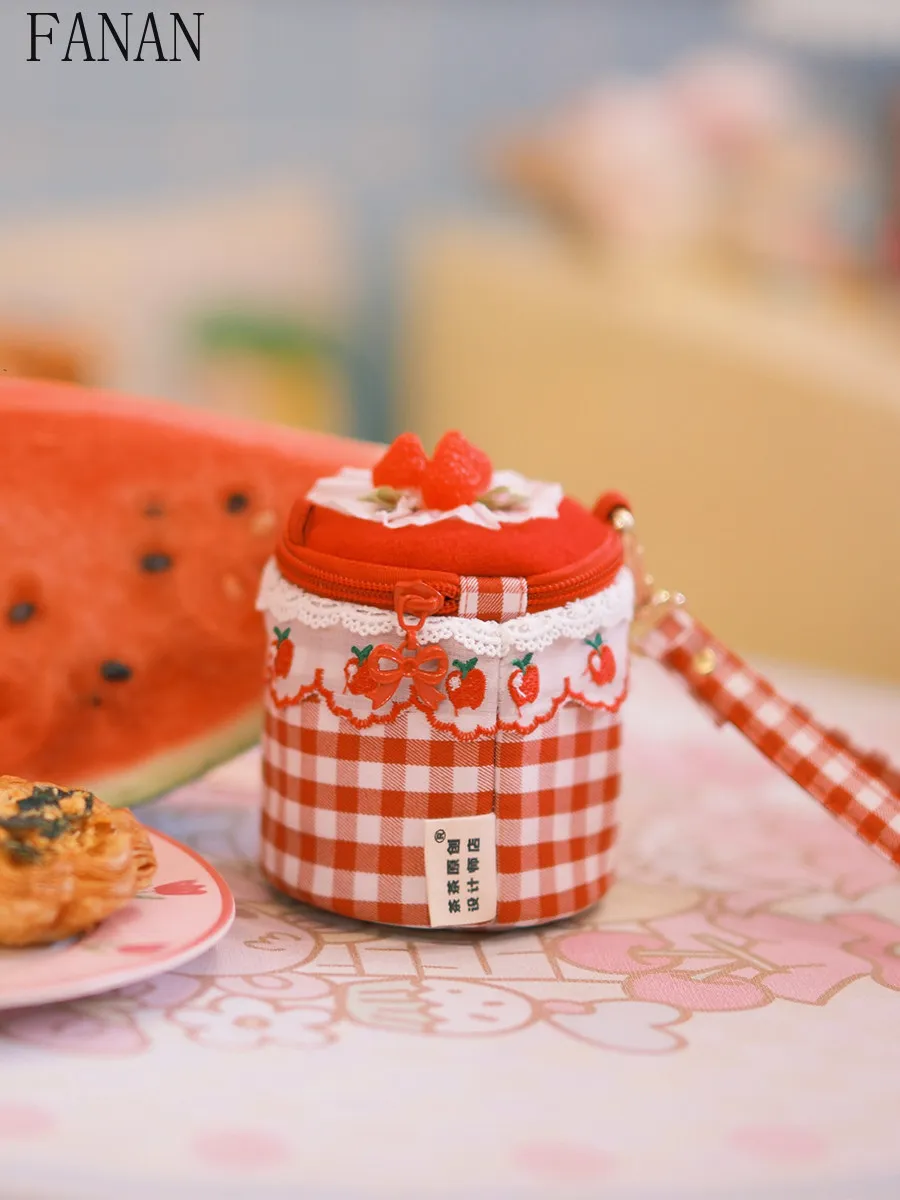 Women's Sweet Strawberry Embroidery Crossbody Bag Red Gingham Plaid Cylinder Purse with Lace Trim Girls' Kawaii Handbags
Women's Sweet Strawberry Embroidery Crossbody Bag Red Gingham Plaid Cylinder Purse with Lace Trim Girls' Kawaii Handbags