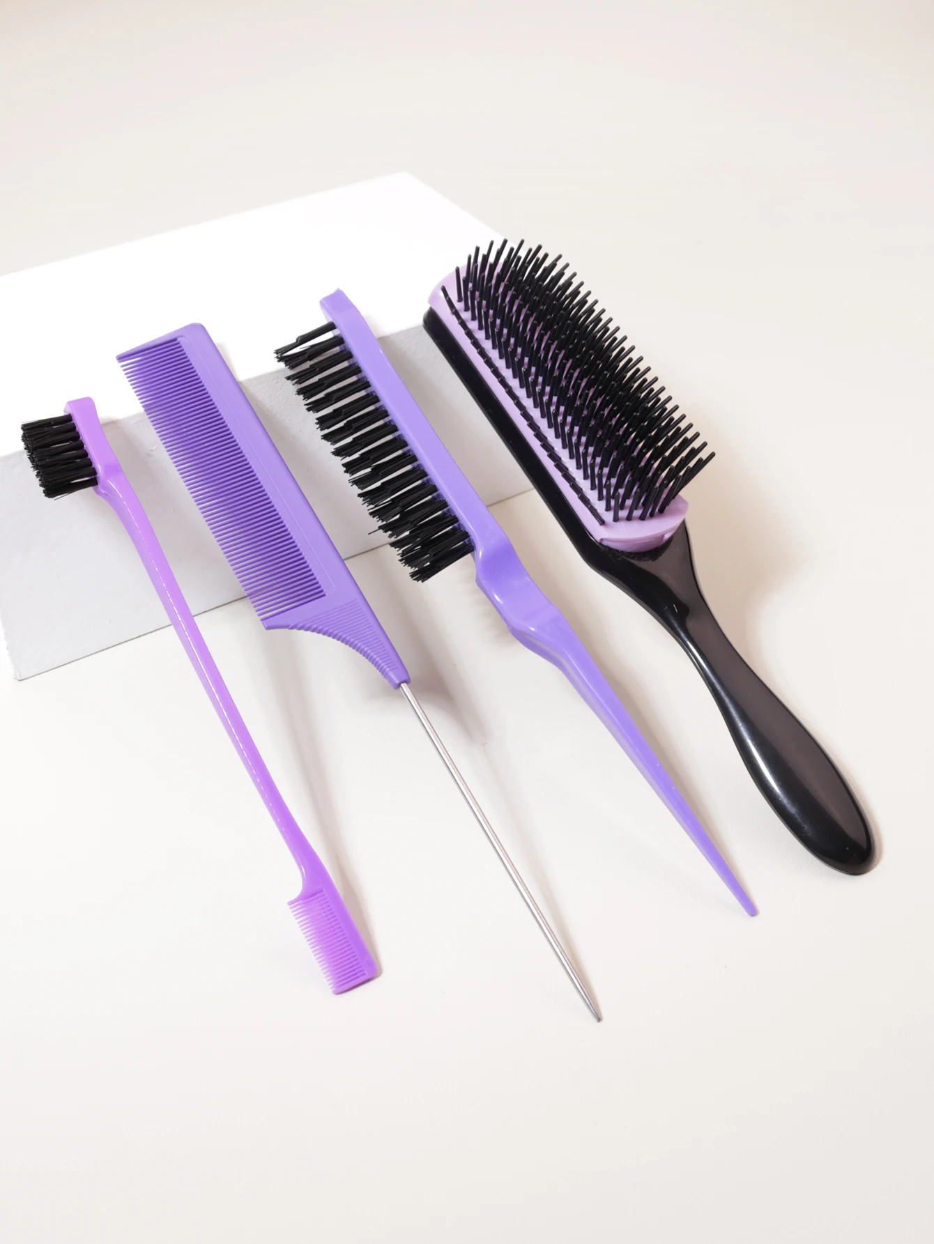 Classic Styling Comb Set, Nine Rows Comb, Tear Hair Brush, Mouse Tail Comb Edge Brush,Special for real hair wigs
Classic Styling Comb Set, Nine Rows Comb, Tear Hair Brush, Mouse Tail Comb Edge Brush,Special for real hair wigs