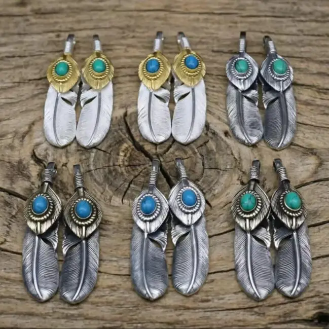 Gold turquoise feather glass bead chain necklace with pure silver pendant on Japanese jewelry
Gold turquoise feather glass bead chain necklace with pure silver pendant on Japanese jewelry