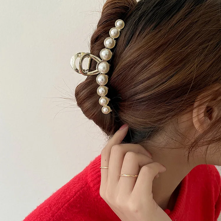 High Quality Pearl Shark Hair Clasps Large for Women Back Head Updo Holder Elegant Daily Cream
High Quality Pearl Shark Hair Clasps Large for Women Back Head Updo Holder Elegant Daily Cream