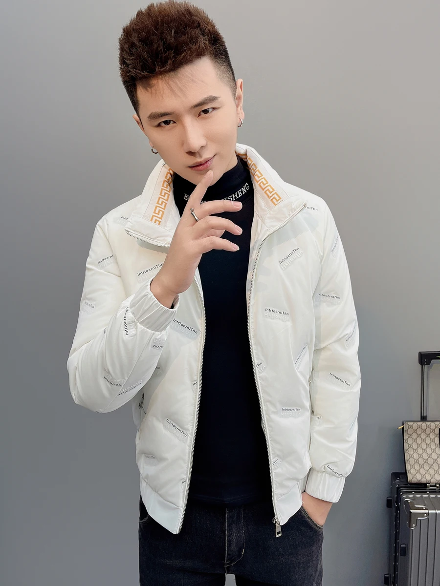 High-End Lightweight Men's down Jaet Korean Sle Trendy ort Quilted iny Surface Floral Eming Slim Fit Winter Coat
High-End Lightweight Men's down Jaet Korean Sle Trendy ort Quilted iny Surface Floral Eming Slim Fit Winter Coat