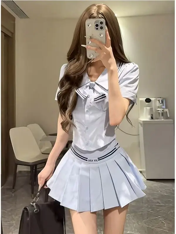 Корейский колледж Sle кукольный воротник ort Sve irt плиссированная юбка с высокой талией комплект из двух предметов женский летний антивозрастной комплект
Корейский колледж Sle кукольный воротник ort Sve irt плиссированная юбка с высокой талией комплект из двух предметов женский летний антивозрастной комплект