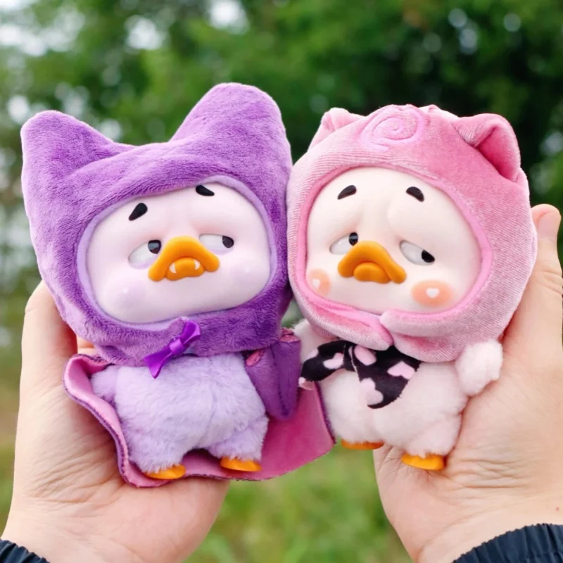New Authentic Colorful Player Duck Series Annoying Duck Upsetduck Plush Blind Box Trendy Play Backpack Pendant Surprise Gifts
New Authentic Colorful Player Duck Series Annoying Duck Upsetduck Plush Blind Box Trendy Play Backpack Pendant Surprise Gifts