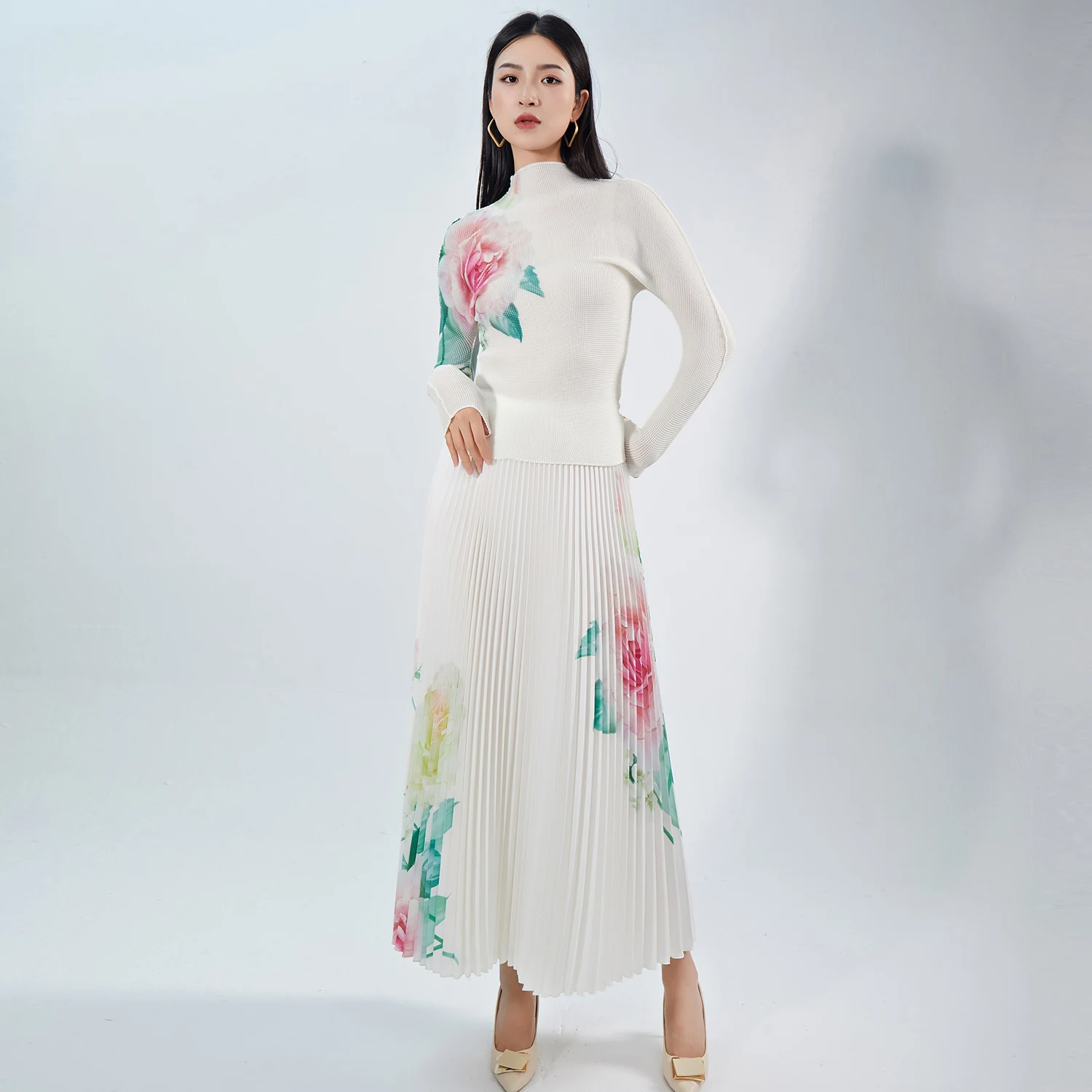 2025 Spring Summer Collection Casual Elegant Two Piece Set Women Pleated Skirt with Stretch Top Printed Skirt
2025 Spring Summer Collection Casual Elegant Two Piece Set Women Pleated Skirt with Stretch Top Printed Skirt