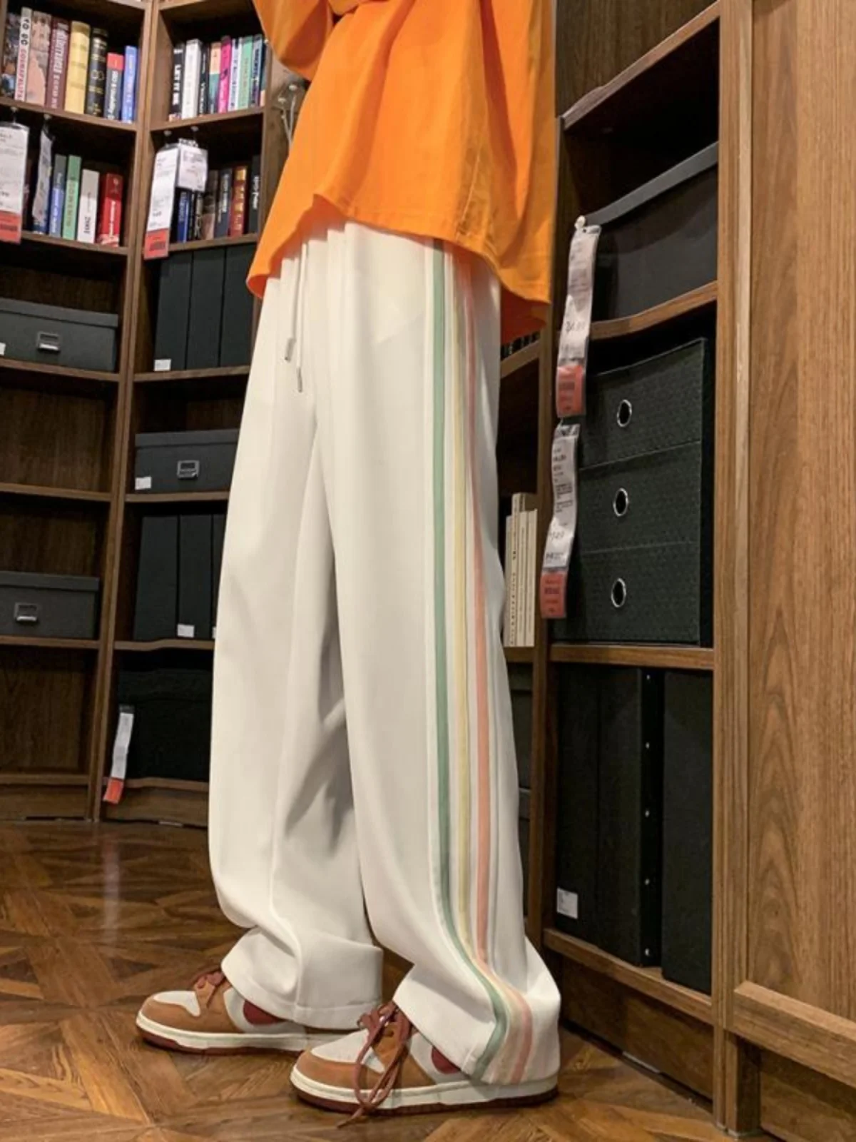 Мужские повседневные свободные прямые брюки в полоску, большой размер 300, осенние модные винтажные дышащие брюки из Гонконга
Мужские повседневные свободные прямые брюки в полоску, большой размер 300, осенние модные винтажные дышащие брюки из Гонконга