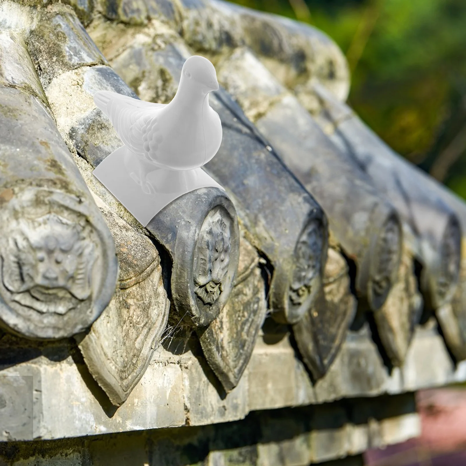 Traditional Chinese Plastic Peace Dove Roof Ornament Lightweight Durable Waterproof Roof Bird Decoration Easy Installation 
Traditional Chinese Plastic Peace Dove Roof Ornament Lightweight Durable Waterproof Roof Bird Decoration Easy Installation