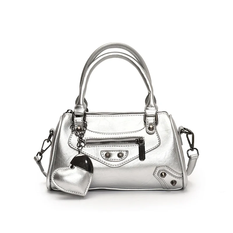 High-grade Silver Bowling Bag for Women 2025 New Trendy Rivets Rock Handheld Motorcycle Bag Versatile Shoulder Crossbody Bag
High-grade Silver Bowling Bag for Women 2025 New Trendy Rivets Rock Handheld Motorcycle Bag Versatile Shoulder Crossbody Bag