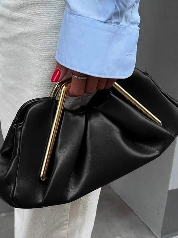 Retro Cloud Design Folded Women's Handbag Gold Handle Shoulder Bag Versatile Dinner Bag Small Size PU Leather Soft Texture
Retro Cloud Design Folded Women's Handbag Gold Handle Shoulder Bag Versatile Dinner Bag Small Size PU Leather Soft Texture