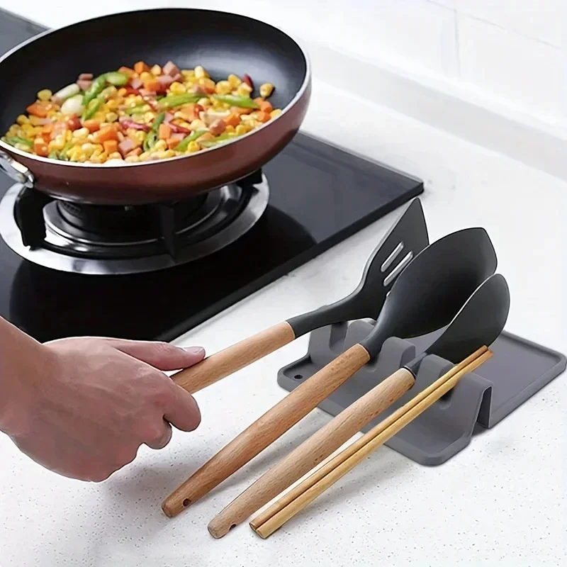 1pc Heat-Resistant Silicone Utensil Holder with Drip Pad - Perfect for Stove Spoons, Spoons, and Tongs - Kitchen Essential
1pc Heat-Resistant Silicone Utensil Holder with Drip Pad - Perfect for Stove Spoons, Spoons, and Tongs - Kitchen Essential