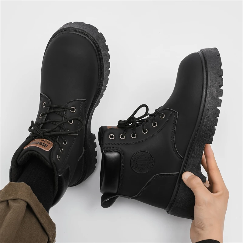 Modern Minimalist Men Short Ankle Boots Solid Side Zipper Soft Leather Flat Bottom Durable Sole Daily Commuter Male Footwear
Modern Minimalist Men Short Ankle Boots Solid Side Zipper Soft Leather Flat Bottom Durable Sole Daily Commuter Male Footwear
