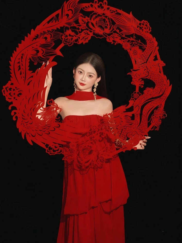 2026 New Red Paper-Cut Style Chinese New Year Atmosphere Personal Artistic Photography Clothing New Chinese Style Studio Phot...
2026 New Red Paper-Cut Style Chinese New Year Atmosphere Personal Artistic Photography Clothing New Chinese Style Studio Phot...