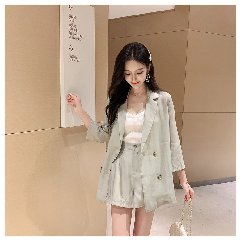Suit Three-piece Suit 2023 Summer Korean Double-breasted Sunscreen Solid Color Three-quarter Sleeves Small Suit + Shorts Suit
Suit Three-piece Suit 2023 Summer Korean Double-breasted Sunscreen Solid Color Three-quarter Sleeves Small Suit + Shorts Suit
