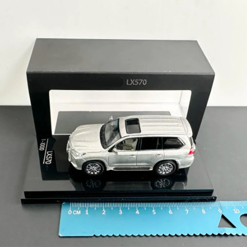 Diecast 1:64 Scale LX570 SUV Simulation Alloy Car Model Static Display Collectible Toy Gift Souvenir Decoration
Diecast 1:64 Scale LX570 SUV Simulation Alloy Car Model Static Display Collectible Toy Gift Souvenir Decoration