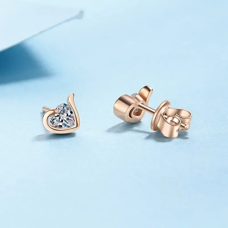 Brilliant 18K Rose Gold Heart Shaped Stud Earrings, Sweet Styles Women Moissanite Diamond 0.6 Carat Earring Wedding Jewelry Gift
Brilliant 18K Rose Gold Heart Shaped Stud Earrings, Sweet Styles Women Moissanite Diamond 0.6 Carat Earring Wedding Jewelry Gift