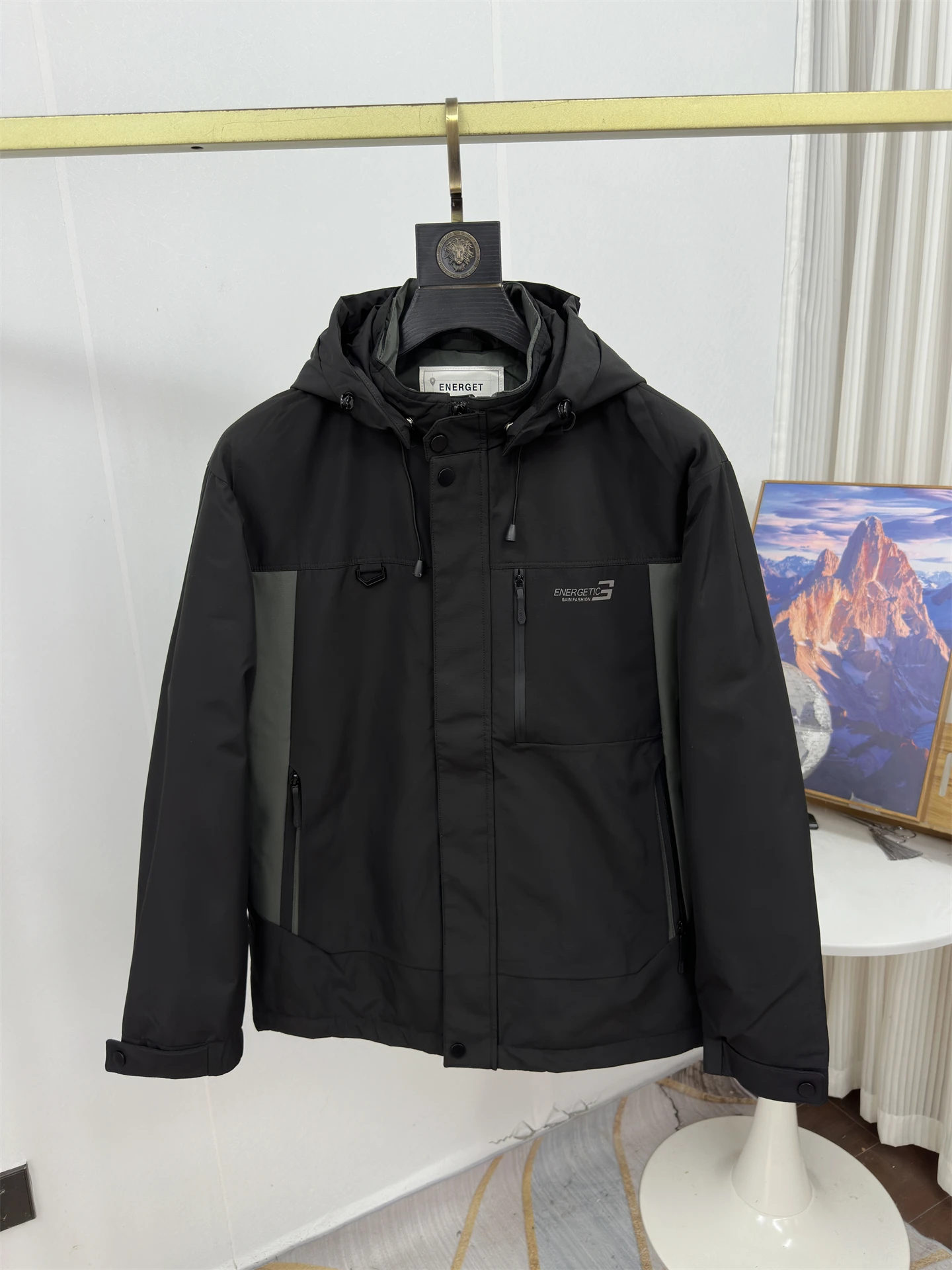 Мужская уличная куртка с капюшоном, 90% пух, ветрозащитная, теплая, из полиэфирного волокна, с длинными рукавами, на молнии, функциональная
Мужская уличная куртка с капюшоном, 90% пух, ветрозащитная, теплая, из полиэфирного волокна, с длинными рукавами, на молнии, функциональная