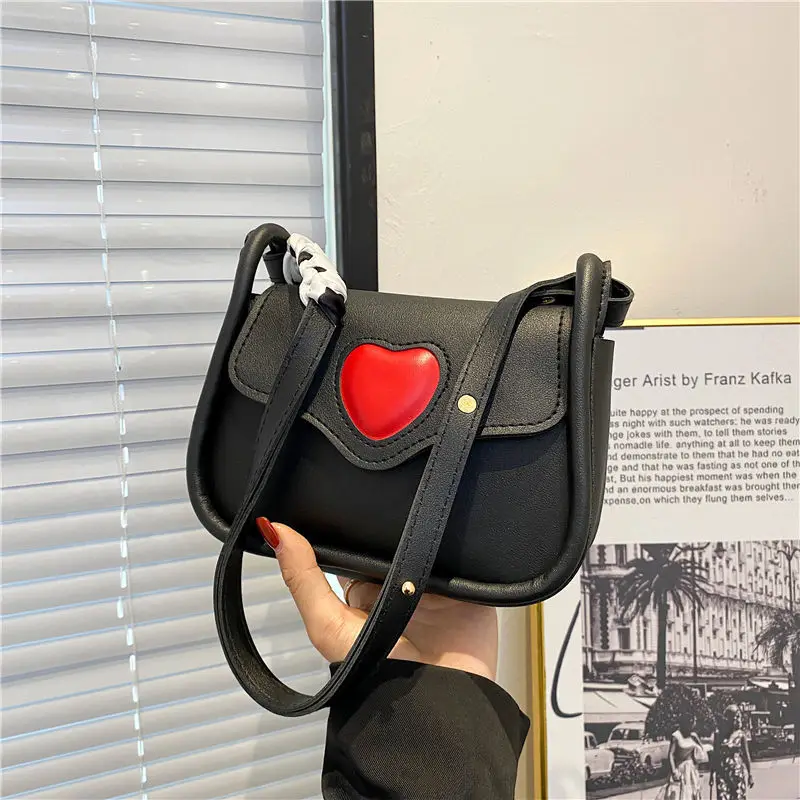 Retro Crossbody Saddle Bag - Vintage Slanted Design Women's Casual Handbag, Fashion Shoulder Purse for Daily Use 숄더백
Retro Crossbody Saddle Bag - Vintage Slanted Design Women's Casual Handbag, Fashion Shoulder Purse for Daily Use 숄더백