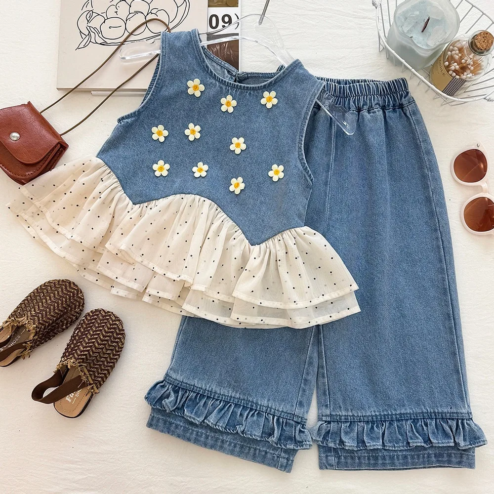 Girls' 2026 new denim patchwork polka dot mesh sleeveless top set summer denim wide leg pants two-piece set
Girls' 2026 new denim patchwork polka dot mesh sleeveless top set summer denim wide leg pants two-piece set