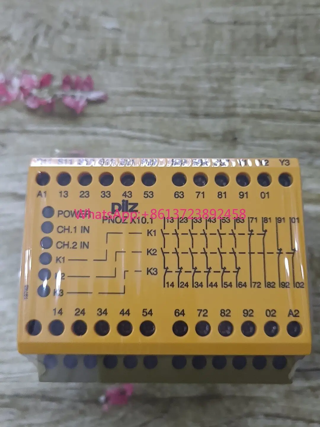 Pilz x10.1 774749 safety relay original in stock
Pilz x10.1 774749 safety relay original in stock