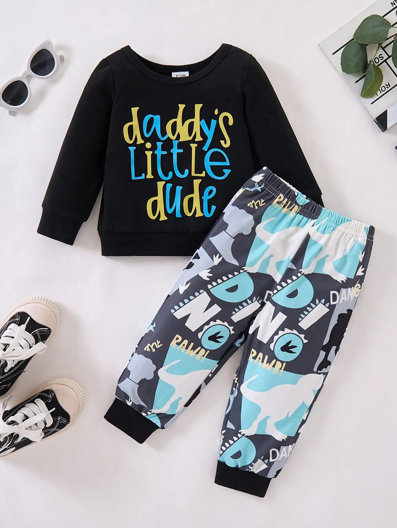 BOYS' TRENDY CARTOON LETTER ANIMAL ROUND NECK LONG SLEEVED TOP AND PANTS 2-PIECE SET
BOYS' TRENDY CARTOON LETTER ANIMAL ROUND NECK LONG SLEEVED TOP AND PANTS 2-PIECE SET