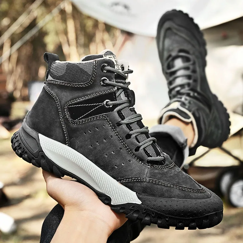 Autumn and Winter Mountaineering Shoes Men's New Outdoor Anti Slip Lightweight Casual Shoes Desert Hiking Shoes for Men
Autumn and Winter Mountaineering Shoes Men's New Outdoor Anti Slip Lightweight Casual Shoes Desert Hiking Shoes for Men