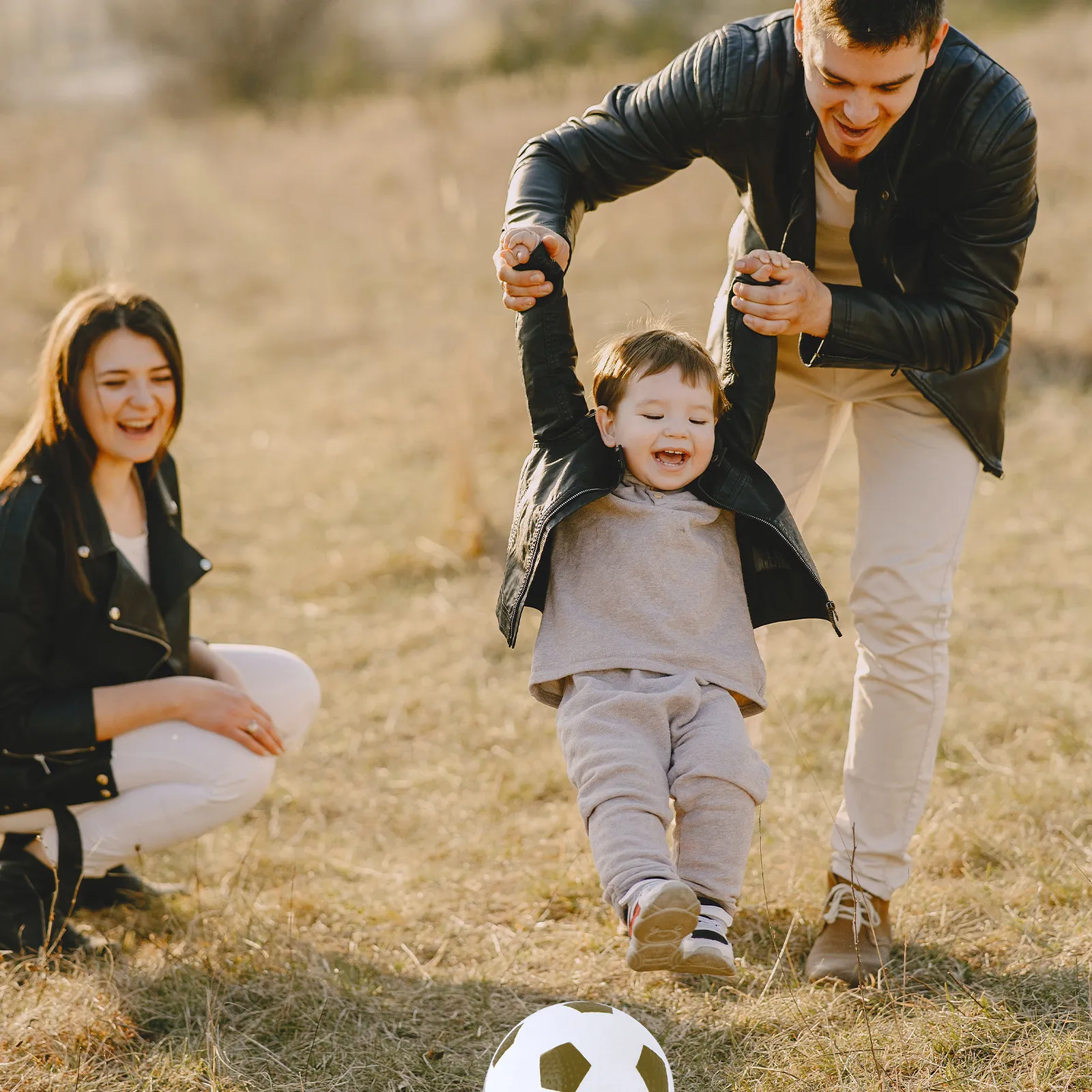 1Set Kids Mini Soccer Ball Durable 12cm Diameter Educational Football Set Indoor Outdoor 2 White 1 Red Inflator
1Set Kids Mini Soccer Ball Durable 12cm Diameter Educational Football Set Indoor Outdoor 2 White 1 Red Inflator
