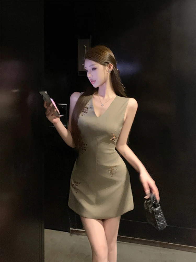 SYJ Comfortable V-Neck Floral Print Dress Women's Design Sensation Bodycon Short Skirt Retro Style plus Size Korean Style A-L...
SYJ Comfortable V-Neck Floral Print Dress Women's Design Sensation Bodycon Short Skirt Retro Style plus Size Korean Style A-L...
