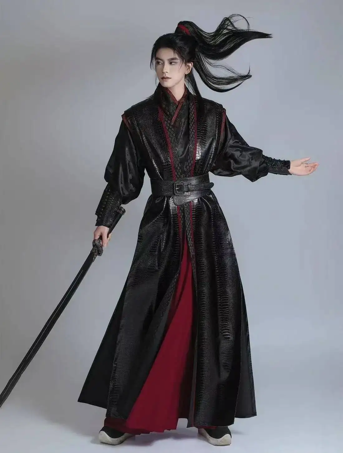 Dark Black Red Upgraded Hanfu Cool Men Women PU Leather Long Robe Halloween Comics Event Night Hero Coplaly Costume Street Suit
Dark Black Red Upgraded Hanfu Cool Men Women PU Leather Long Robe Halloween Comics Event Night Hero Coplaly Costume Street Suit