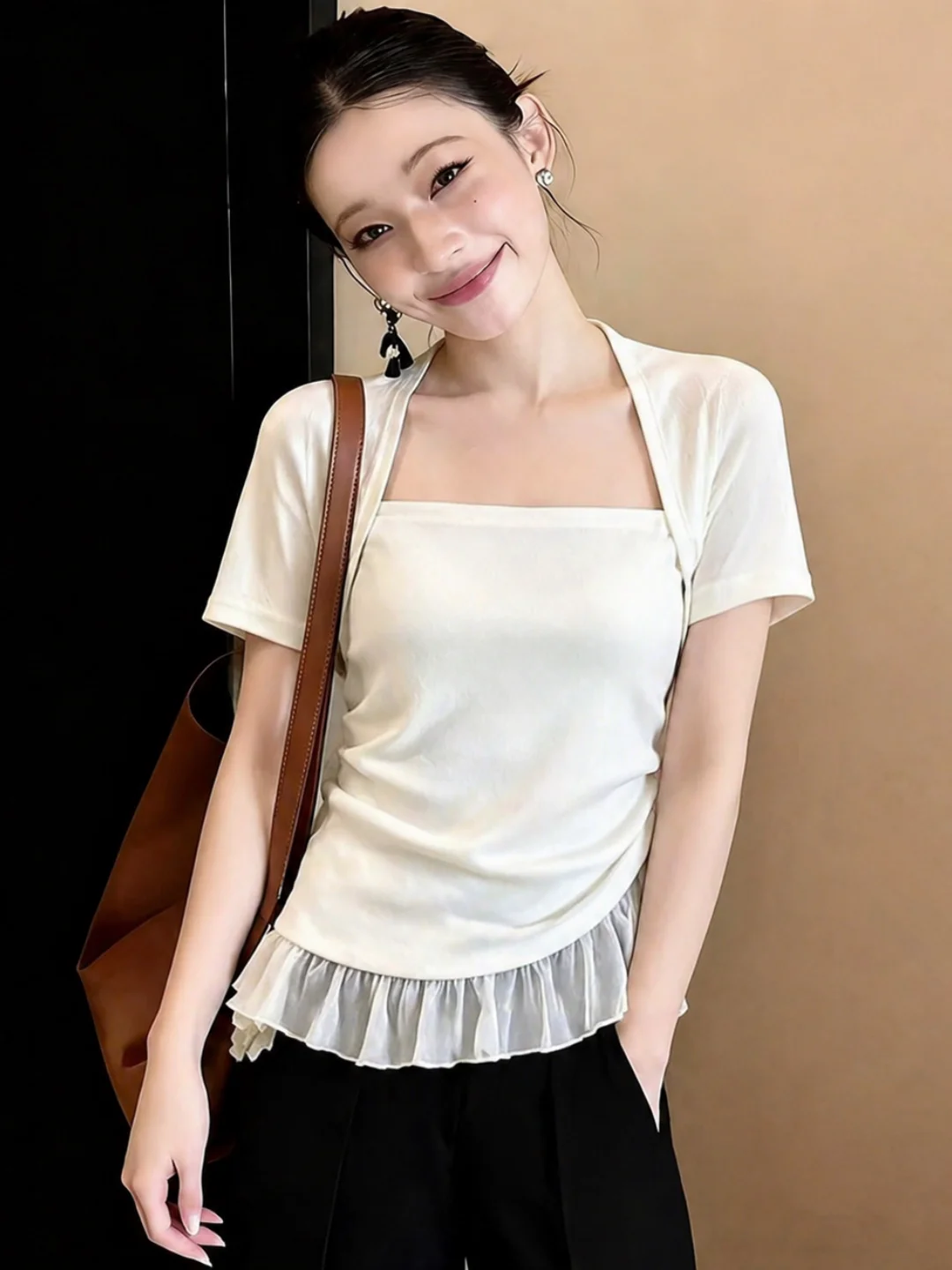 Commute Style Square Collar Short Sleeve Women's Top Summer Mesh Lace Trim Versatile Sexy T-Shirt Korean Straight Cut Silk
Commute Style Square Collar Short Sleeve Women's Top Summer Mesh Lace Trim Versatile Sexy T-Shirt Korean Straight Cut Silk