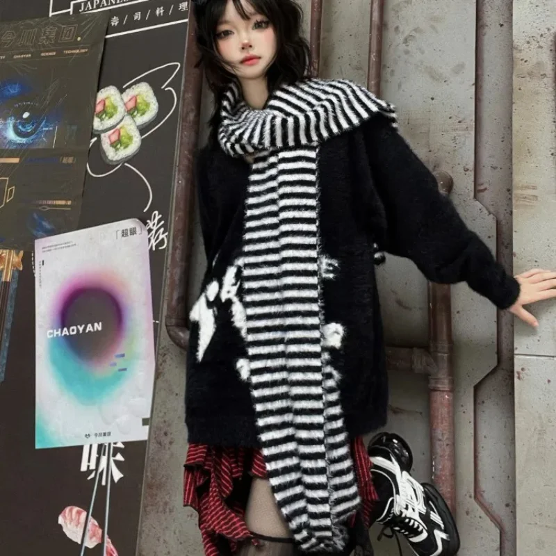 Harajuku Lazy Style Sweater Women Jumpers Y2k Street Vintage Punk V-neck Black Pullovers 2025 Loose New Knitted Top For Women
Harajuku Lazy Style Sweater Women Jumpers Y2k Street Vintage Punk V-neck Black Pullovers 2025 Loose New Knitted Top For Women