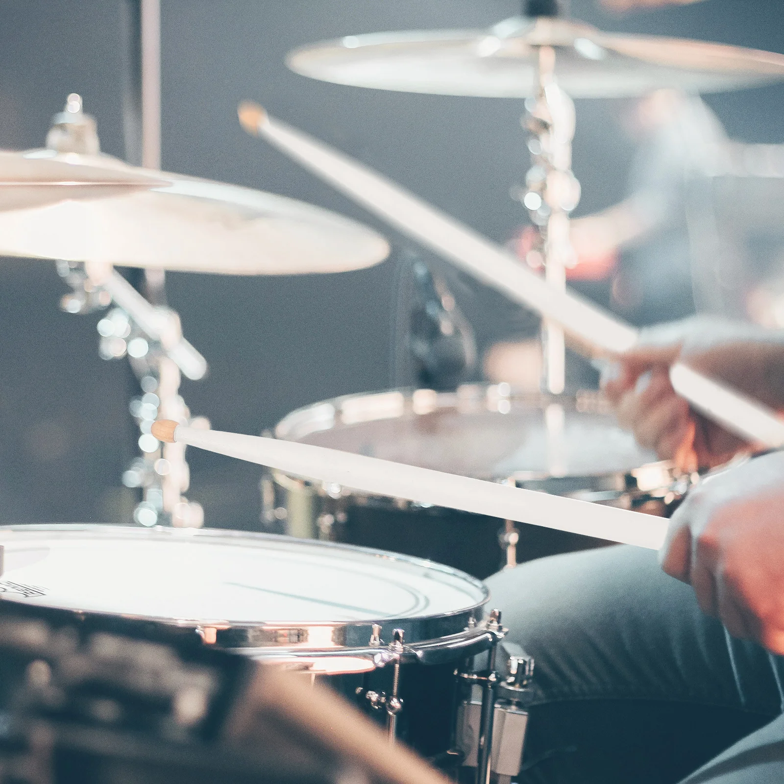 2Pairs Maple Drum Sticks Slip-Resistant Durable Smooth Surface Comfortable Grip Suitable for All Types of Drum Styles
2Pairs Maple Drum Sticks Slip-Resistant Durable Smooth Surface Comfortable Grip Suitable for All Types of Drum Styles