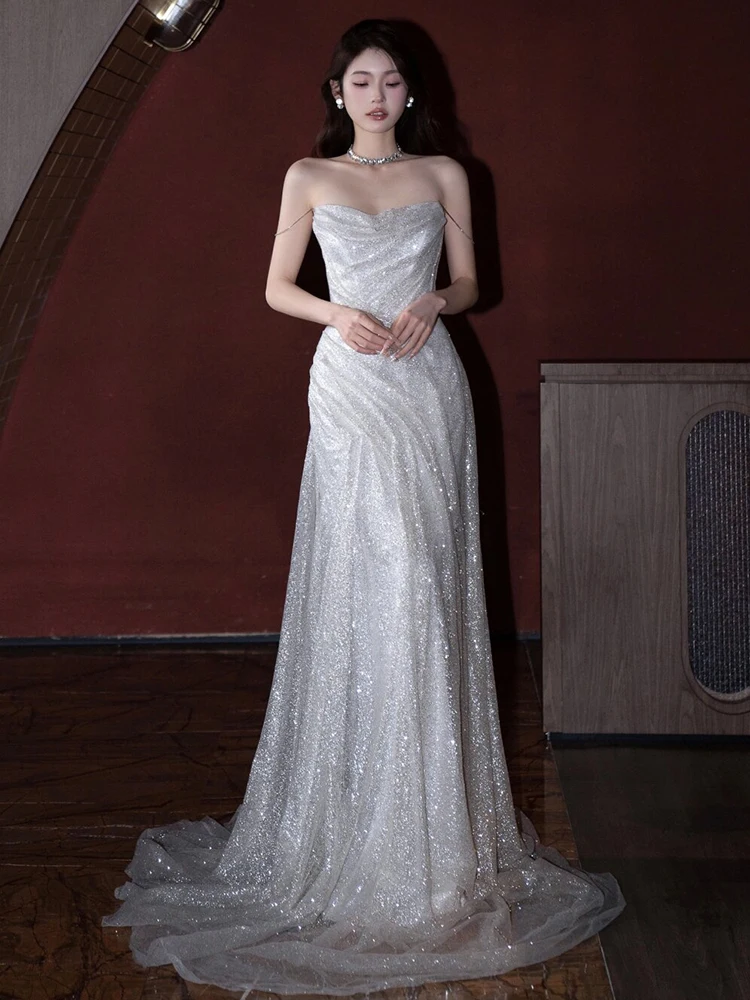 Серебряное вечернее платье на одно плечо с пайетками, роскошное, для невесты, на помолвку, летнее, с длинным рукавом, на молнии, свадебное
Серебряное вечернее платье на одно плечо с пайетками, роскошное, для невесты, на помолвку, летнее, с длинным рукавом, на молнии, свадебное