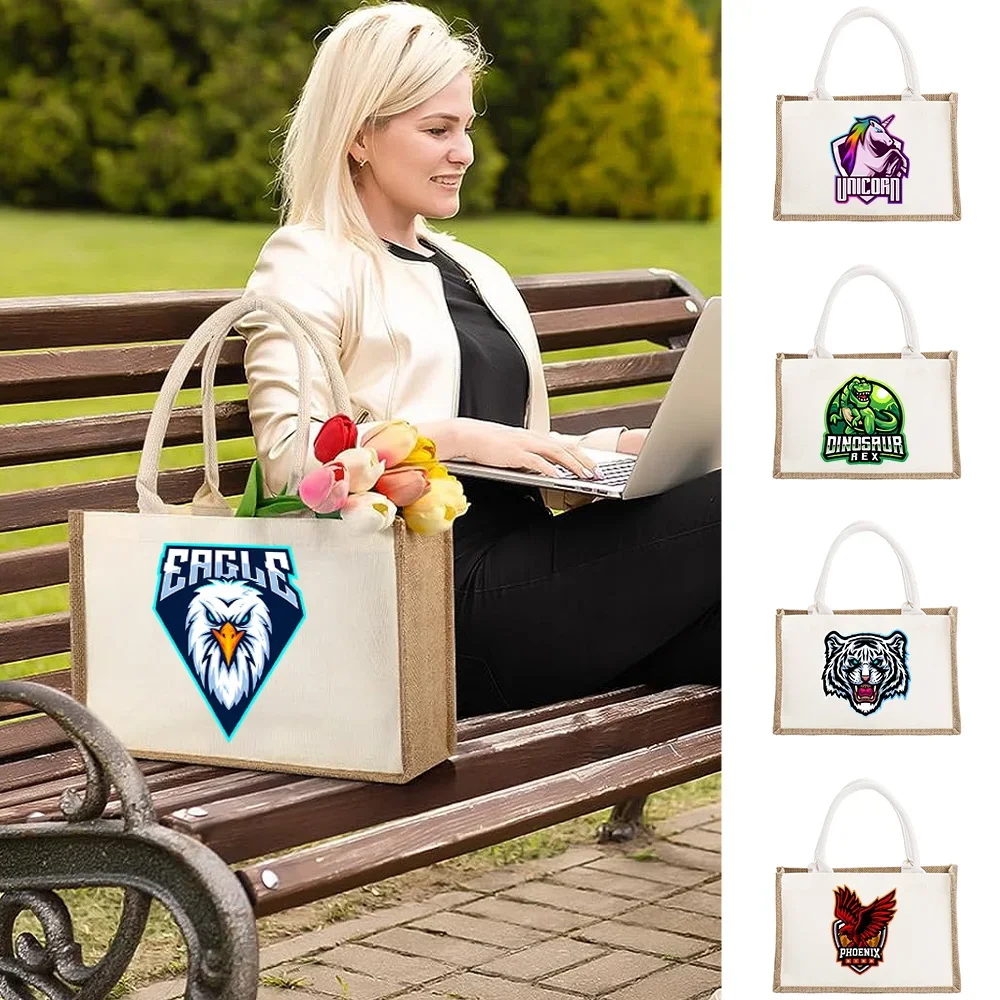 Женская сумка-тоут, эко-сумки для покупок, серия с рисунком Teamlogo, сумки из мешковины, Индивидуальные детские подарки для невесты, мелочи, Джутовая сумка для хранения
Женская сумка-тоут, эко-сумки для покупок, серия с рисунком Teamlogo, сумки из мешковины, Индивидуальные детские подарки для невесты, мелочи, Джутовая сумка для хранения