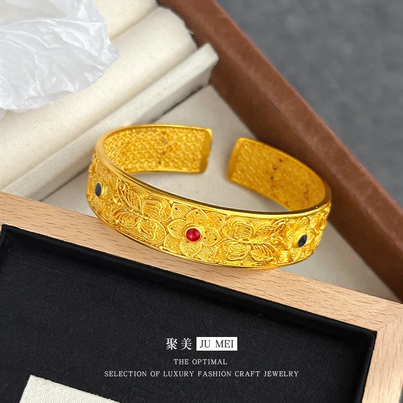 Butterfly Love Opening Bracelet Women's Ancient Style Han Clothing Accessories 9999 24K Real Gold Wide-face Engraved Butterfly
Butterfly Love Opening Bracelet Women's Ancient Style Han Clothing Accessories 9999 24K Real Gold Wide-face Engraved Butterfly