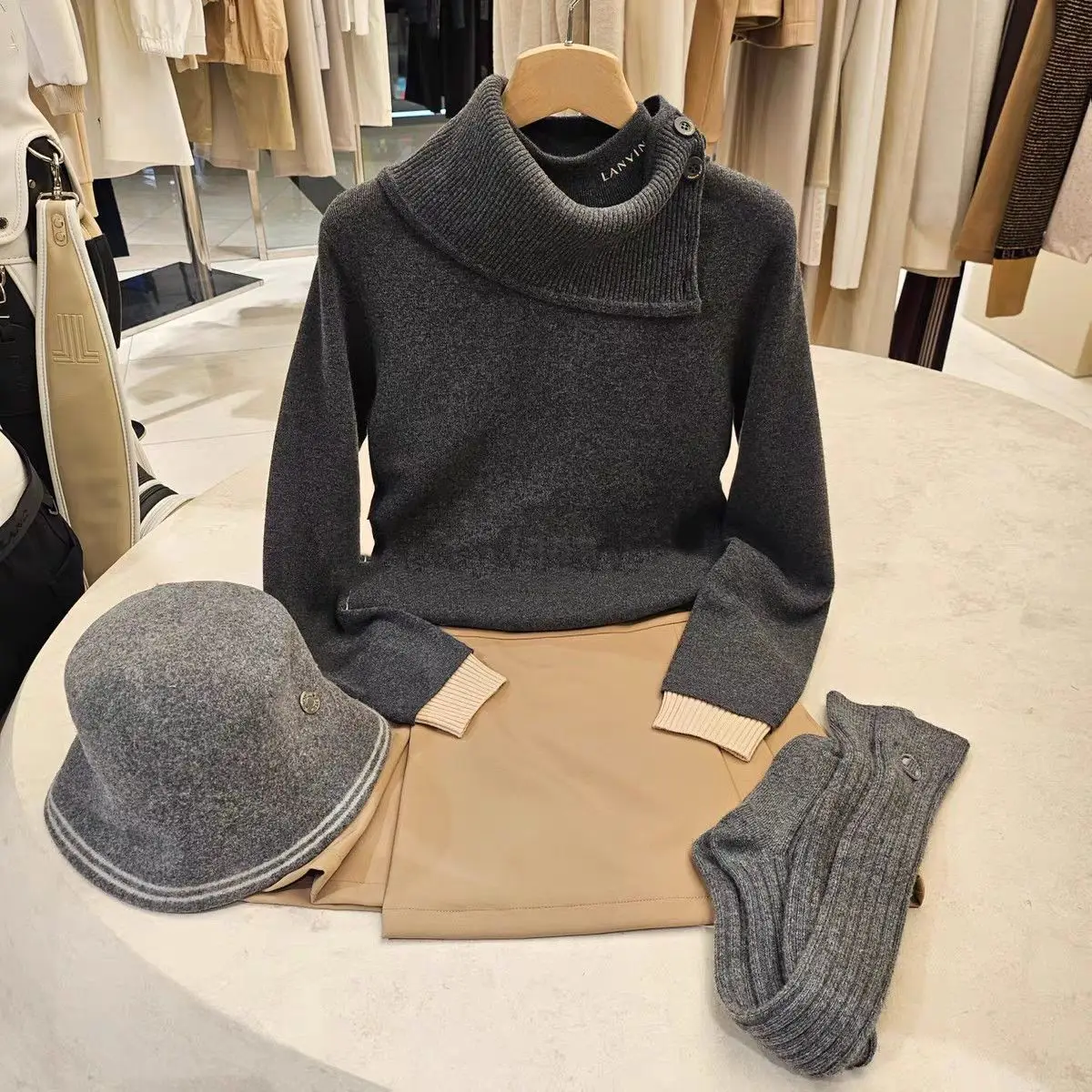 Women's Fall/Winter New Arrival Golf Wear Versatile Solid-Color High-Neck Long-Sleeve Knit Top with Scarf Collar Comfortable
Women's Fall/Winter New Arrival Golf Wear Versatile Solid-Color High-Neck Long-Sleeve Knit Top with Scarf Collar Comfortable