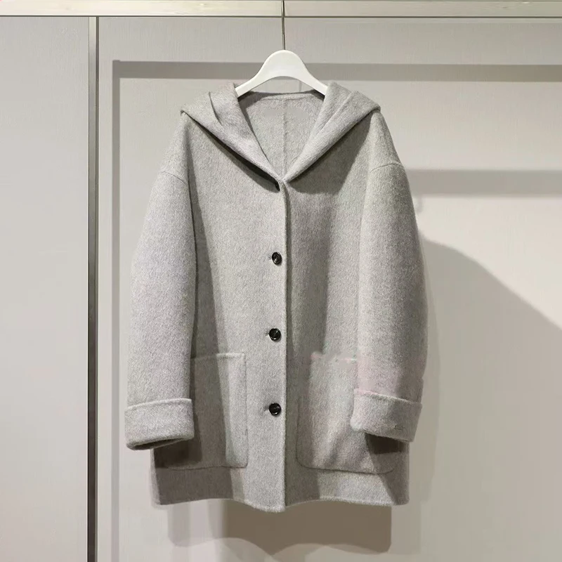 Двустороннее шерстяное повседневное свободное женское пальто Зима 2025: Новинка с капюшоном, модное, элегантное, женственное верхнее пальто
Двустороннее шерстяное повседневное свободное женское пальто Зима 2025: Новинка с капюшоном, модное, элегантное, женственное верхнее пальто