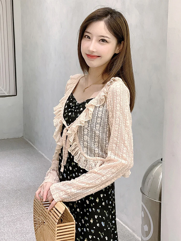 Retro Style Women's Lace Sun Protection Open Cardigan with Pleated Knot Hollow out Design Summer Vest Top
Retro Style Women's Lace Sun Protection Open Cardigan with Pleated Knot Hollow out Design Summer Vest Top