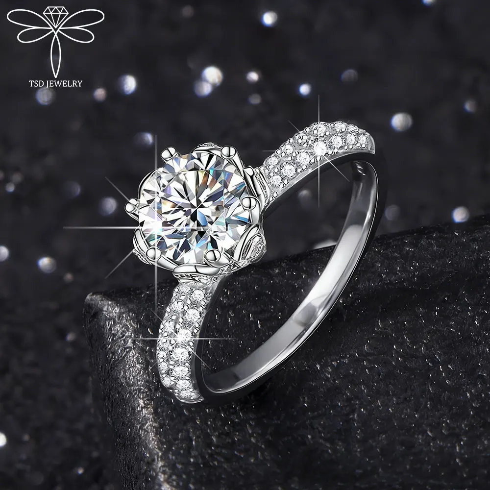 1ct 100% Real 925 Sterling Silver Engagement Rings D Color Moissanite Solitaire Diamond Promise Ring Women Fine Jewelry
1ct 100% Real 925 Sterling Silver Engagement Rings D Color Moissanite Solitaire Diamond Promise Ring Women Fine Jewelry