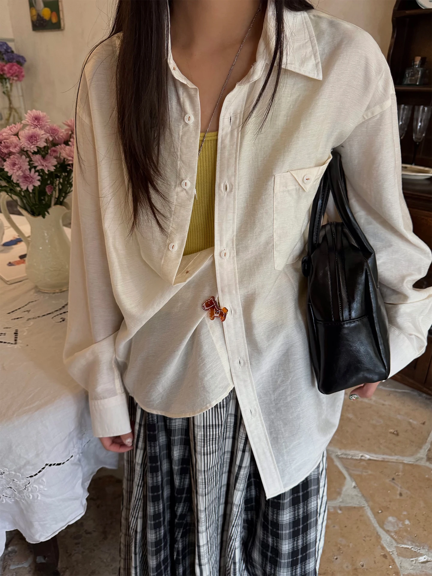 Loose Women's Korean Style Shirt with Pocket Drapey Breathable Long Sleeve Top Skin-Friendly Sun-Protective Outerwear
Loose Women's Korean Style Shirt with Pocket Drapey Breathable Long Sleeve Top Skin-Friendly Sun-Protective Outerwear