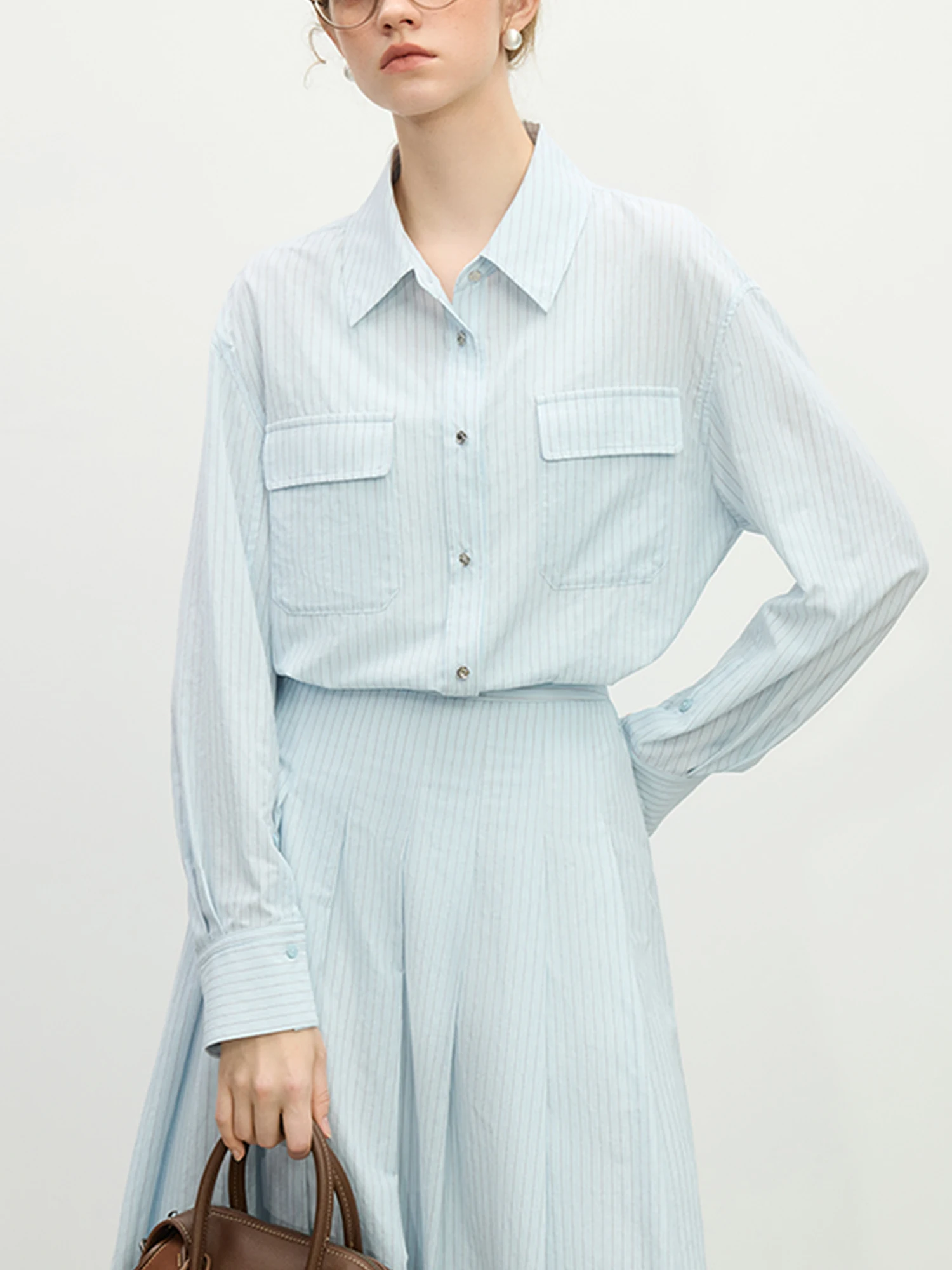 FSLE Office Lady Blue Striped Shirt Casual Loose Set for Women's 2025 Spring New Half Skirt Two-piece Set 25FS11099+25FS11128
FSLE Office Lady Blue Striped Shirt Casual Loose Set for Women's 2025 Spring New Half Skirt Two-piece Set 25FS11099+25FS11128