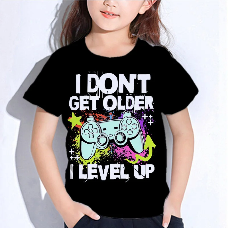 Крутая футболка с рисунком геймпада и каракули, Детские Мультяшные футболки с коротким рукавом и 3D рисунком ручек, повседневные топы для девочек, детская модная футболка Y2k 
Крутая футболка с рисунком геймпада и каракули, Детские Мультяшные футболки с коротким рукавом и 3D рисунком ручек, повседневные топы для девочек, детская модная футболка Y2k