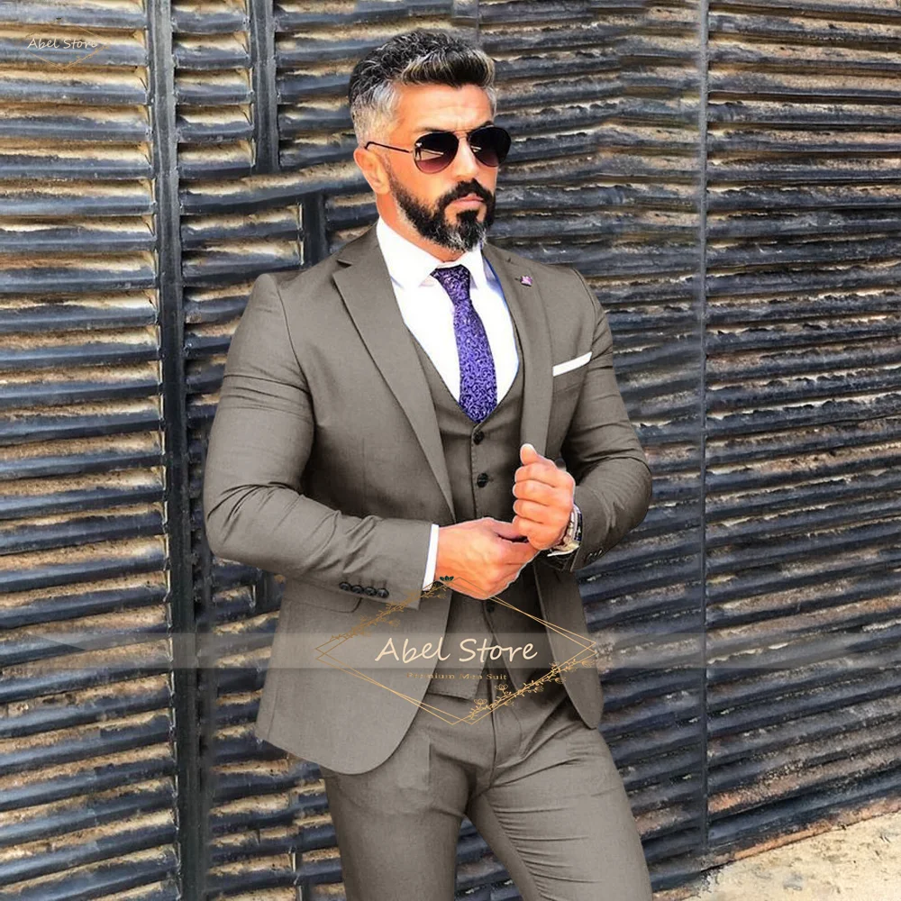 Men's khaki suit 3-piece suit, elegant gentleman flat lapel slim suit (jacket + vest + pants) wedding dinner formal suit
Men's khaki suit 3-piece suit, elegant gentleman flat lapel slim suit (jacket + vest + pants) wedding dinner formal suit