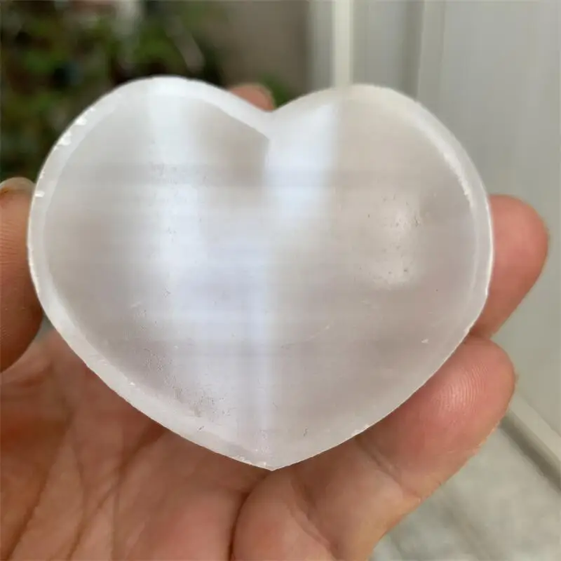 Natural Selenite Heart Bowl Carving Healing Quartz Stone Carving Craft Crystal For Home Decor Meditation Gift 1PCS
Natural Selenite Heart Bowl Carving Healing Quartz Stone Carving Craft Crystal For Home Decor Meditation Gift 1PCS