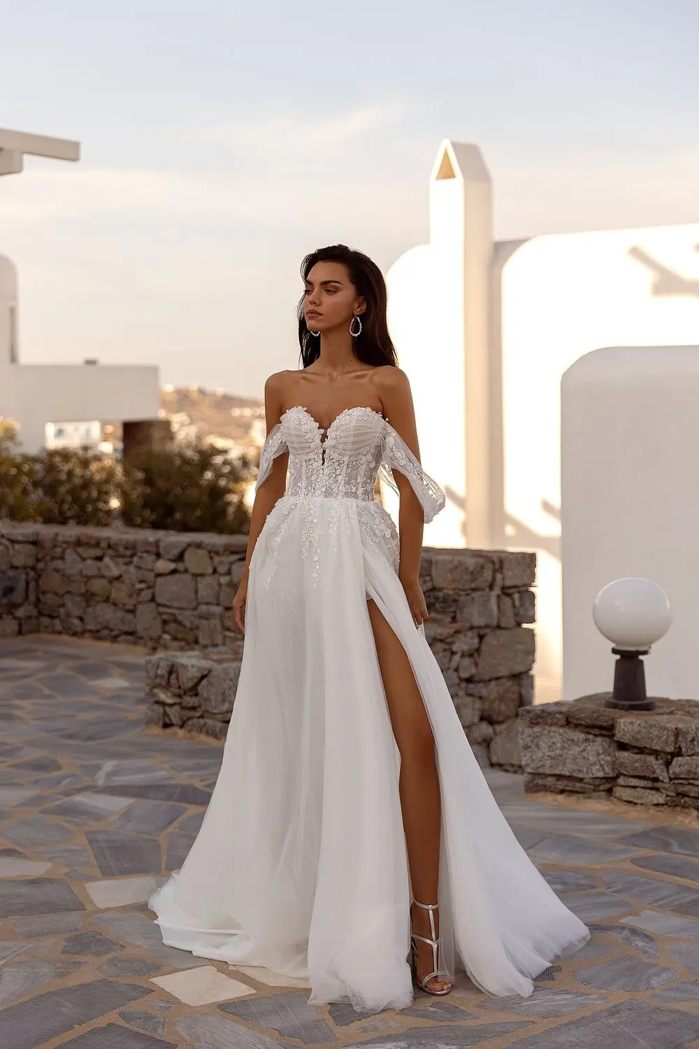 Customized Sweetheart Lace Appliques Cap Sleeve Front Slit Wedding Dress Backless Lace Up Bridal Gowns vestidos novias boda 
Customized Sweetheart Lace Appliques Cap Sleeve Front Slit Wedding Dress Backless Lace Up Bridal Gowns vestidos novias boda