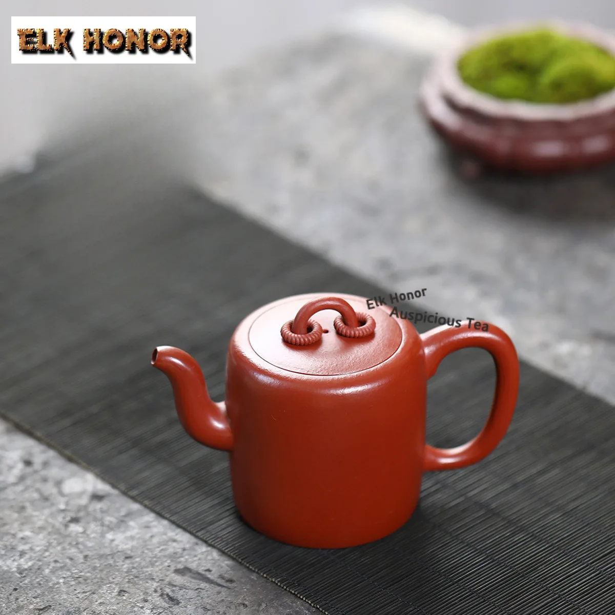 195ml Antique Yixing Purple Clay Teapots Handmade Double Circle Pot Raw Ore Zhu Mud Kettle With Filter Chinese Zisha Teaset Gift
195ml Antique Yixing Purple Clay Teapots Handmade Double Circle Pot Raw Ore Zhu Mud Kettle With Filter Chinese Zisha Teaset Gift