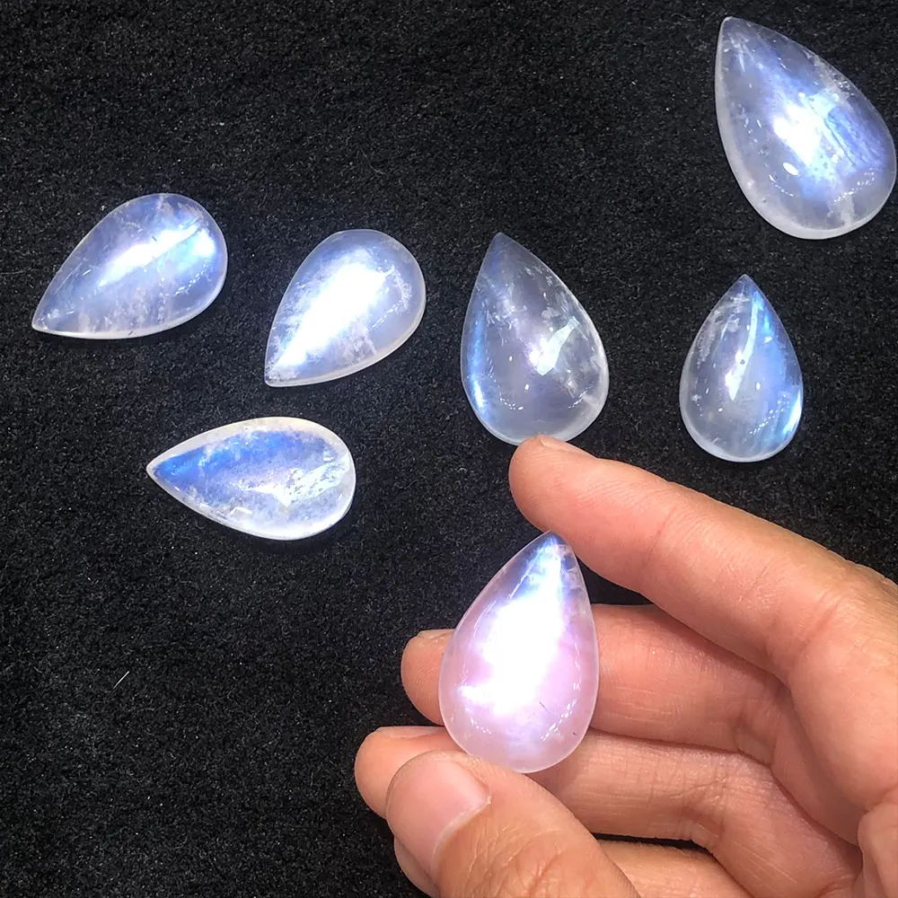 Natural Stone Crystal Moonstone Teardrop Carvings Crystals Stones Blue Moonstone Pear Shape Natural Gemstones Minerales DIY Gift
Natural Stone Crystal Moonstone Teardrop Carvings Crystals Stones Blue Moonstone Pear Shape Natural Gemstones Minerales DIY Gift