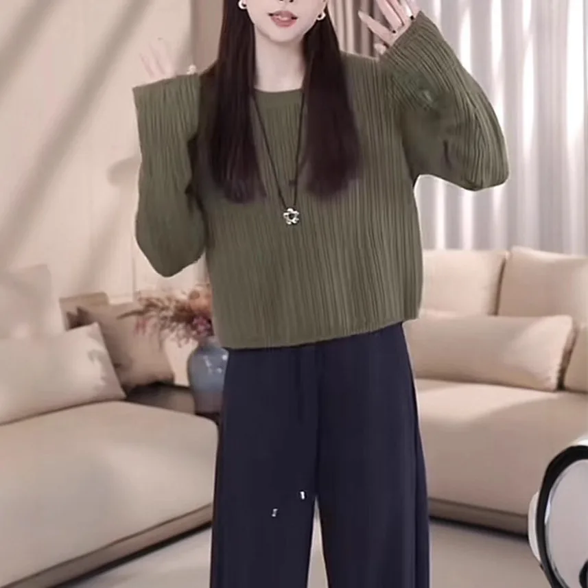 2025 new autumn winter round-neck Irregular Knitted Top for Women with Versatile Button Sweater Loose and Slim Base CQ407
2025 new autumn winter round-neck Irregular Knitted Top for Women with Versatile Button Sweater Loose and Slim Base CQ407